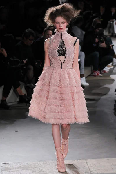 Look 27